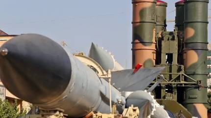 ЦАХАЛ показал видео ударов дронов по объектам ПВО в западной части Ирана, Тегеран поднял красный флаг