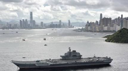 Не надо было санкции вводить. Китай закрыл порт Гонконга для корабля ВМС США