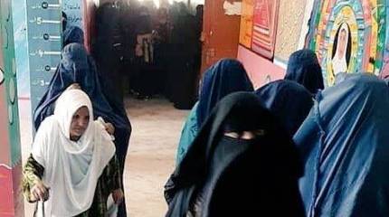 День выборов в Афганистане : убито не менее 30 и пострадало более 120 человек