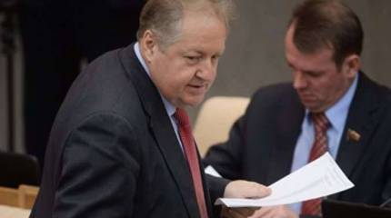 Депутат от КПРФ предложил разорвать связи с американскими компаниями