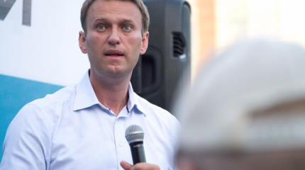 Навальный не стал задумываться, почему оно плавает