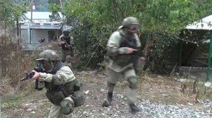 Российские военные отработали операцию по отражению условного нападения в Нагорном Карабахе