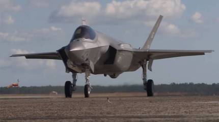 В США истребители F-35A впервые провели парные испытания по применению авиабомб B61-12 без ядерной боевой части
