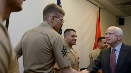 Маккейн требует "остановить Путина в Сирии"