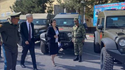 США передали Минобороны Таджикистана партию лёгких джипов Jeep J8