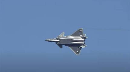В Китае: Нововведения в виде двухместного стелс-истребителя J-20 сделают его мировым лидером в своём классе