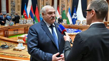 Судя по ситуации на фронте, Украина может прекратить существование - Лукашенко