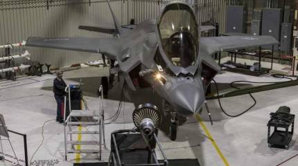 F-35 сможет заправляться в воздухе ночью без "ослепления" пилотов