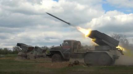 Российские войска и НМ ЛНР взяли под контроль укрепрайон ВСУ на окраине Золотого и вошли в город