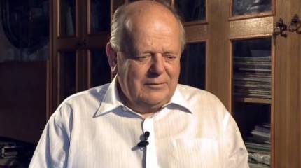 Шушкевич: надо лишить русский язык статуса государственного в Белоруссии