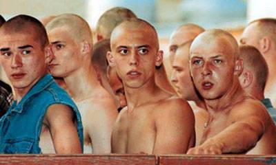 Военкоматы забирают последних студентов