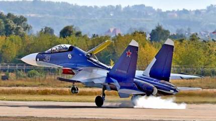 Минобороны РФ показало возможности истребителя Су-30СМ