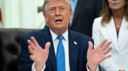 Трамп продолжает воевать с «лживыми СМИ», критикуя публикации о Хегсете
