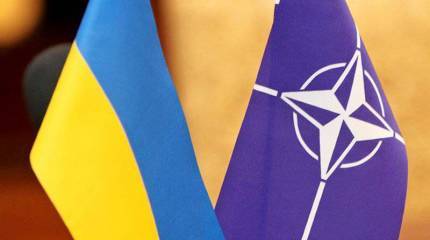 Яценюк: внеблоковый статус уничтожает Украину