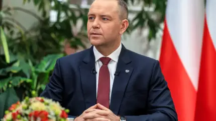 Президент Польши постановил отменить предоставление помощи украинским беженцам