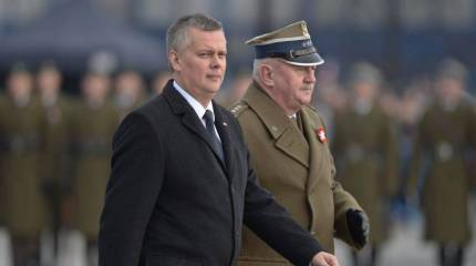 Польский министр обороны: Российская угроза носит постоянный характер и требует ответа НАТО