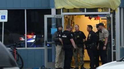 Подросток открыл стрельбу в школе США