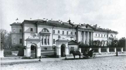 Больница имени Павла I. 250 лет назад в Москве открыт Павловский госпиталь - первая публичная больница в России