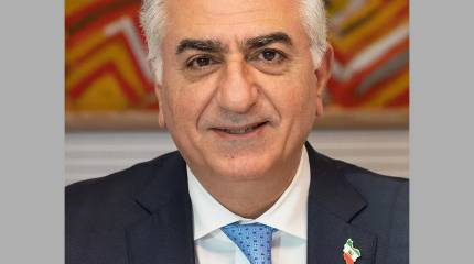 Называющий себя иранским «шахзаде» Реза Пехлеви призывает к смене власти в Иране на фоне израильских бомбардировок