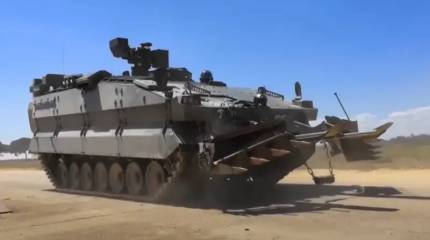 «Саперная техника будущего»: испанская армия получила первые машины разминирования Castor