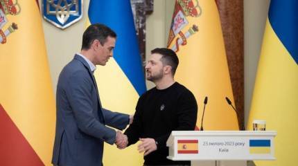 Испанский премьер Санчес пообещал Зеленскому увеличить количество поставляемых танков