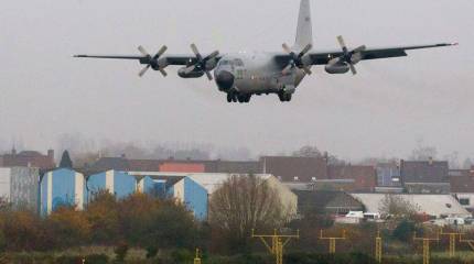 США перебрасывают военные грузы к границам Венесуэлы