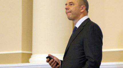 "В кулуарах только и разговоров, что об отмене санкций..."