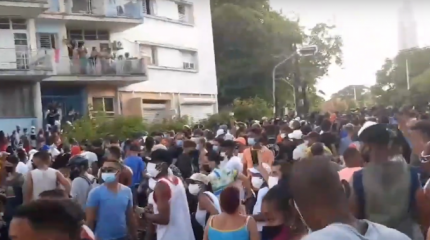 Куба далеко, Куба рядом