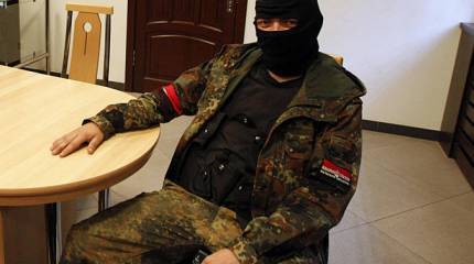 Бойцы «Правого сектора» расстреляли экипаж украинской БМП, брошенной на территории России