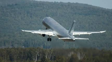 В воздух поднялся первый импортозамещённый серийный «Суперджет-100»