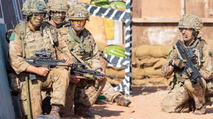 В Еврокомиссии призвали прекратить вооружённые конфликты по всему миру