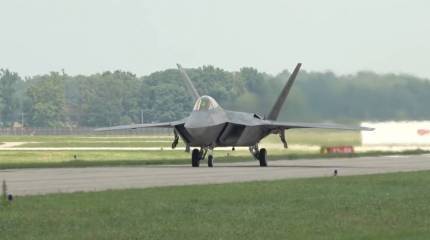 Пилотов F-22 вооружат новым оружием на случай катапультирования в тылу врага