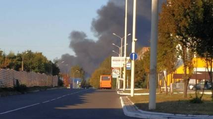 Украинская сторона заявляет о горящем складе боеприпасов в Донецке