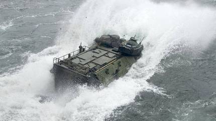 Плавающий бронетранспортер AAV7: права на наследство