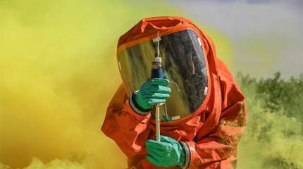 Китай показал свои варианты ОЗК на учениях войск РХБЗ