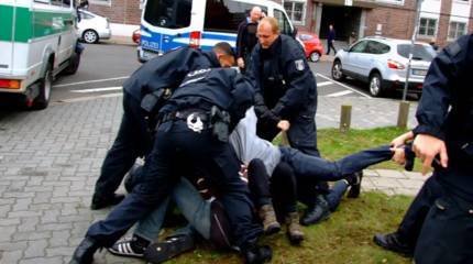 Власти ФРГ объявляют чрезвычайное положение и усиливают контроль на границах