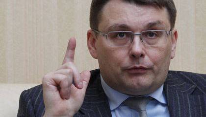 Новая депутатская инициатива: перенести День России