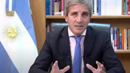 Министр экономики Аргентины рассказал о «шоковой терапии», которая ждет экономику страны, и объявил о девальвации нацвалюты
