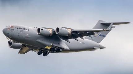 Доставивший ядерное оружие в Британию самолёт ВВС США C-17 летел с включенным транспондером, подавая «сигнал России»