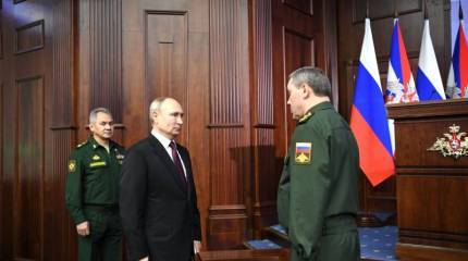 Кабмин поддержал законопроект о продлении предельного срока службы высшего офицерского состава