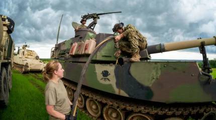 FT: настойчивые вопросы главы Минобороны ФРГ о сроках вывода войск США из Европы раздражают его европейских коллег