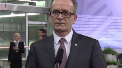 Экс-глава минюста Латвии обвинил русскоязычных женщин в распространении инфекции в стране