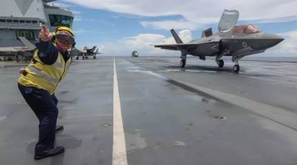 В британском Минобороны назвали предварительную версию причины падения истребителя F-35B в Средиземном море