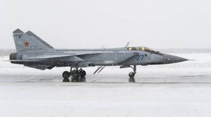 МиГ-31 ТОФ выполнили воздушную дозаправку в условиях снежного циклона