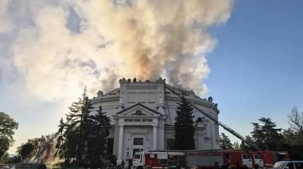 После украинской атаки горит здание панорамы «Оборона Севастополя»