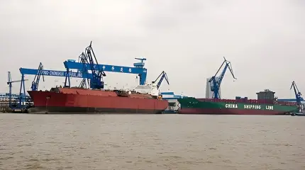 China está construyendo el primer buque del mundo capaz de transportar grandes drones submarinos para su armada.