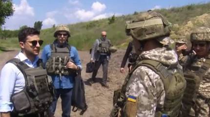 Советник Зеленского: Президент может отдать приказ держаться за каждую пядь земли