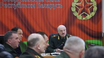 Лукашенко не исключил увеличения численности белорусской армии для «прикрытия» границы с Украиной