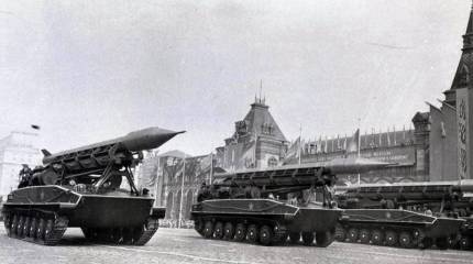 ЦРУ рассекретило снимки с советских парадов