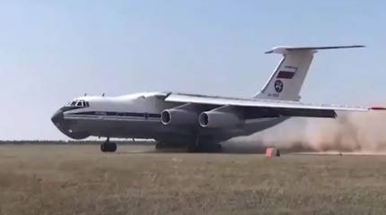 Появились кадры следов от зенитной ракеты на обломках сбитого ВСУ в Белгородской области самолёта Ил-76